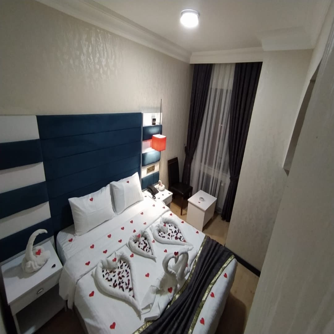 تصویر هتل سه ستاره تاپ آتنا لایف