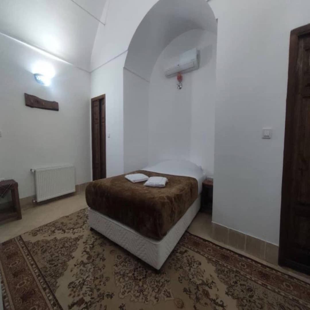تصویر بومگردی گلابتون یزد