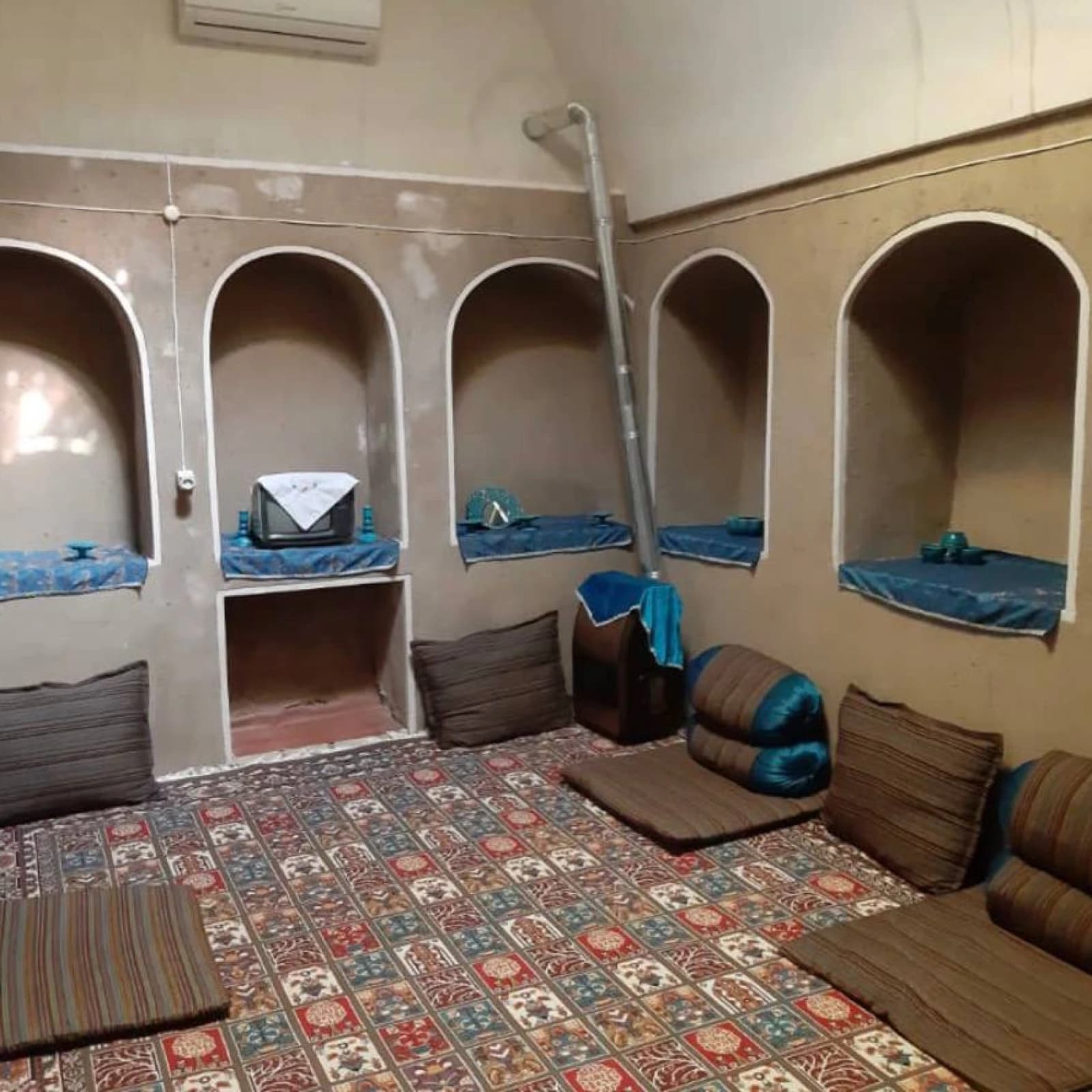 اقامتگاه بومگردی کدخدا بهزاد